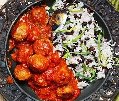 Mexikanska köttbullar med bönris