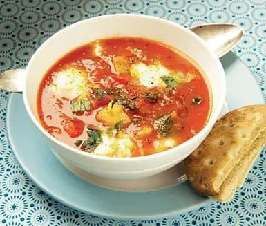 Tomat- och paprikasoppa med mozzarella