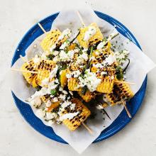 Majsspett med salsa blanca