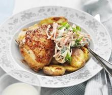 Kyckling med coleslaw och rostad potatis