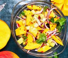 Mangosalsa med koriander och chili