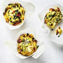 Matiga muffins med zucchini och fetaost