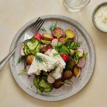 Rostad potatissallad med fetaost och pepparrotsdressing