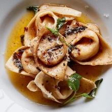 Tortelloni med ricotta, salvia och brynt smör